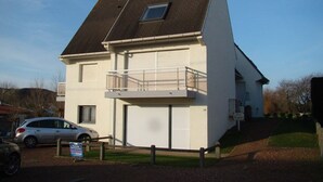 Exterior - Charming Duplex for 4 near Beach & Shops in Stella-Plage (Cucq-Stella Plage)