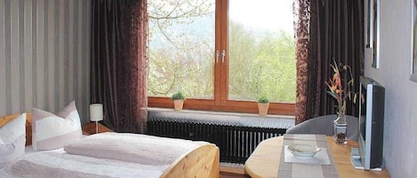 1 室のベッドルーム、WiFi、ベッドシーツ