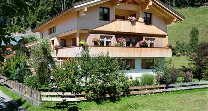 Category B - Room Laubbett - WohlfĂŒhlHaus Evelin