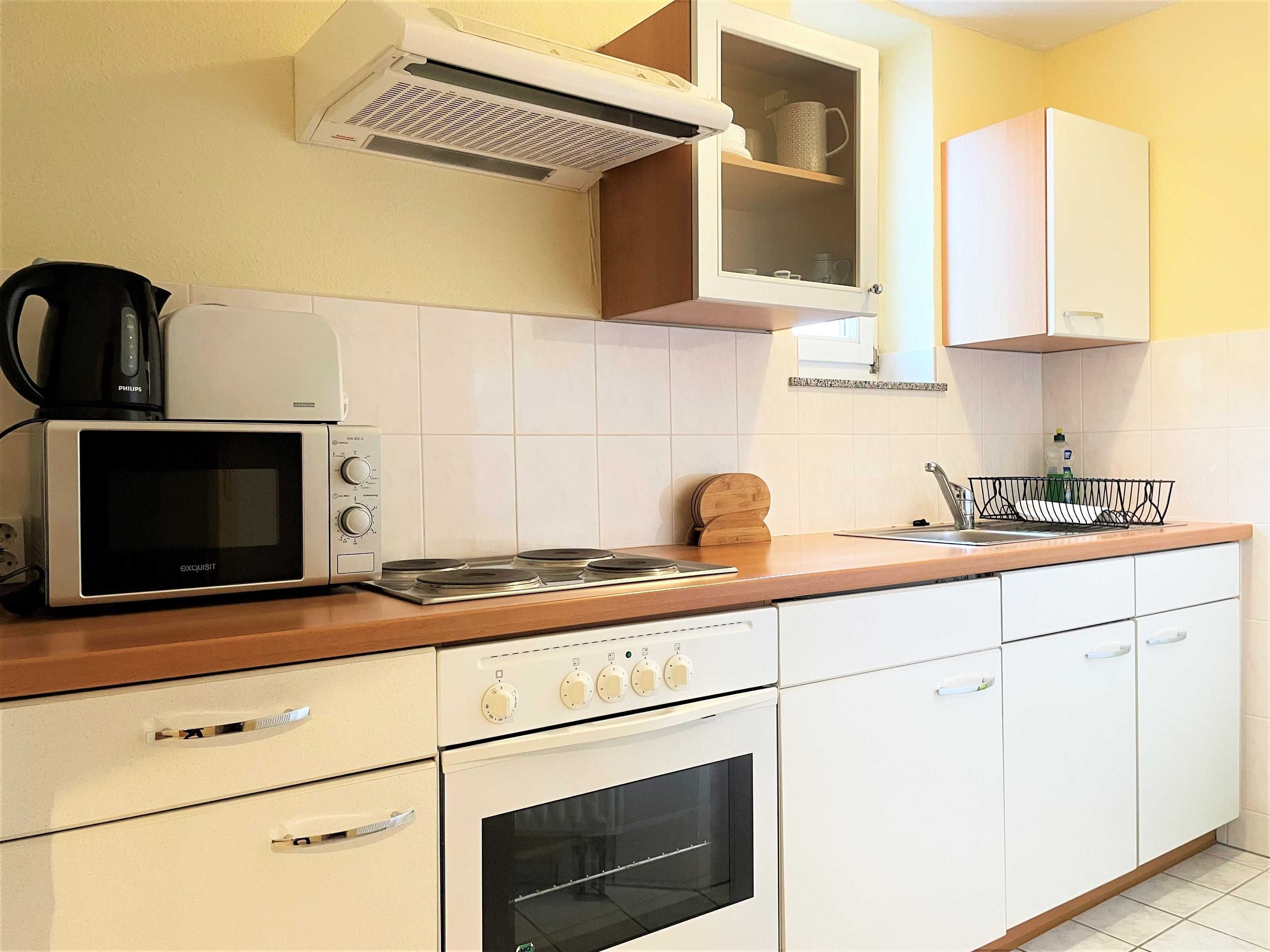 Fridge, oven, highchair
