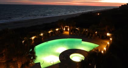 Beach Front Condo With Wonderful Ocean View