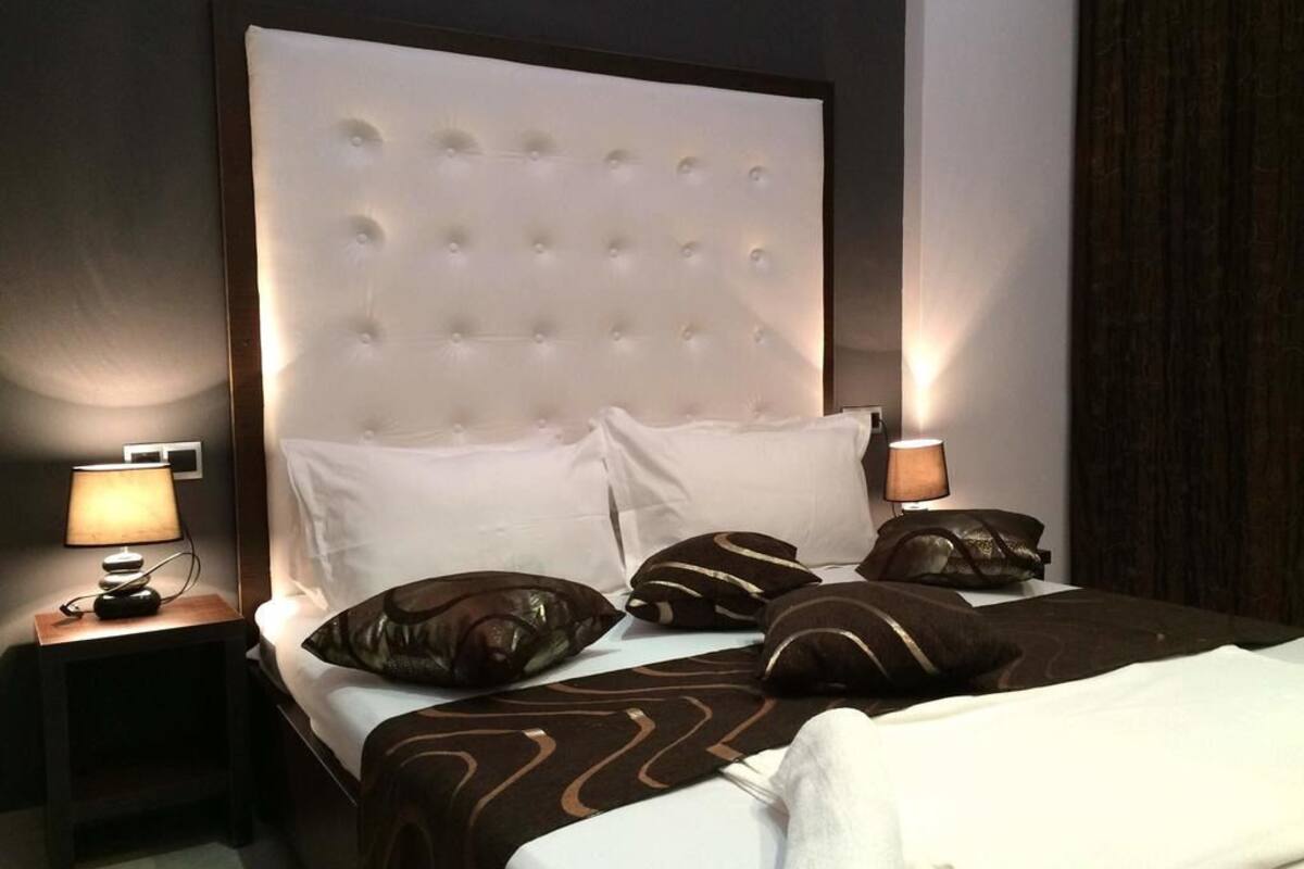 In-room safe, desk, soundproofing, free cots/infant beds