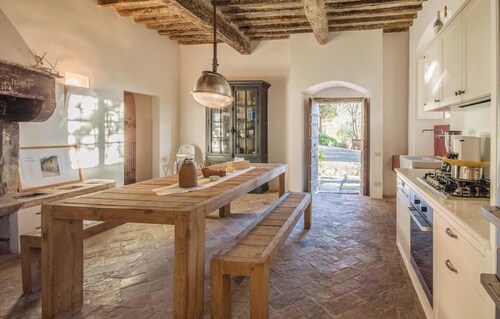 Awesome home in Lari -PI-