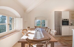 Dining - Awesome home in Lari -PI- (Lari -PI-)