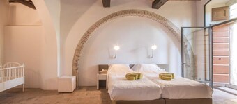 Awesome home in Lari -PI-