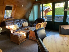 TV, fireplace - Nurdachhaus 30 28 - Waldsee Feriendienst (Clausthal-Zellerfeld)