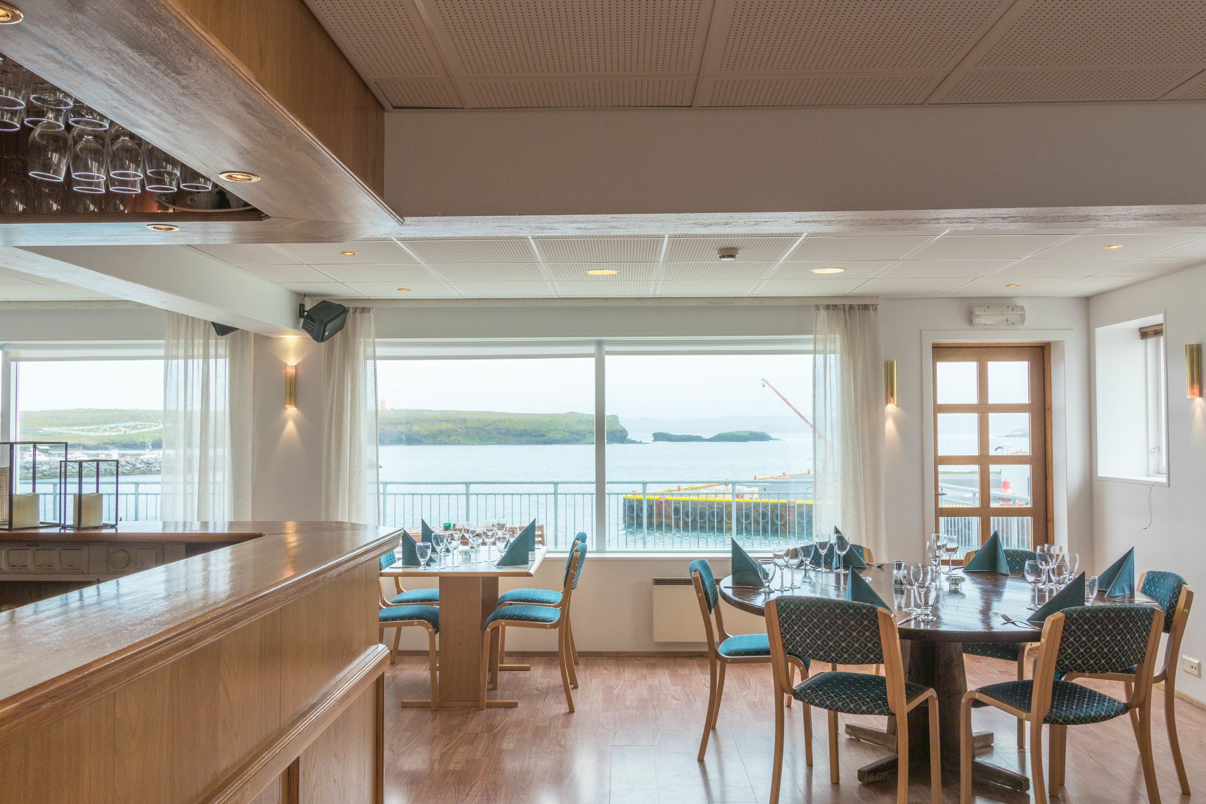 Se sirven desayunos, comidas y cenas 