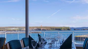 Breakfast, lunch and dinner served