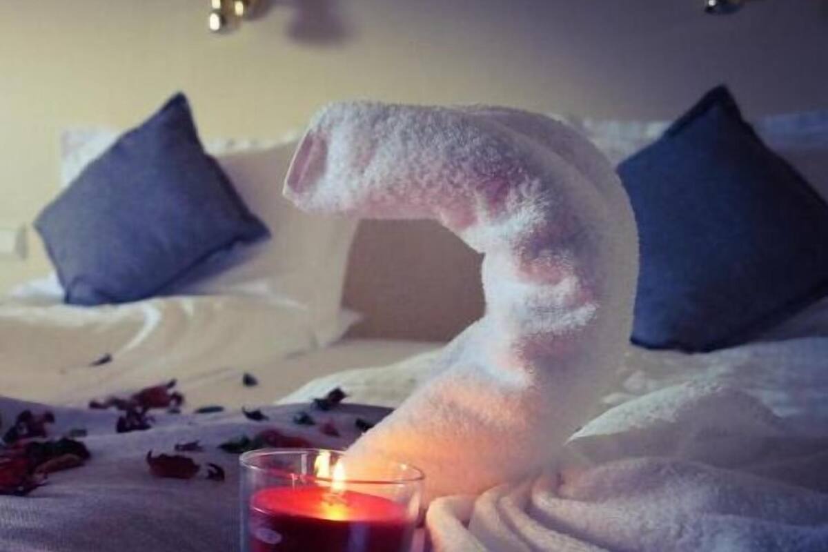 1 bedroom, desk, soundproofing, iron/ironing board