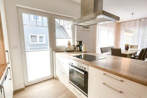 Køleskab, mikrobølgeovn, ovn, opvaskemaskine