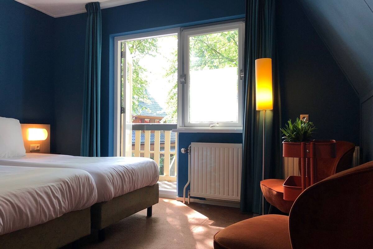 Grand Double or Twin Room | Desk, cots/infant beds, free WiFi, bed sheets