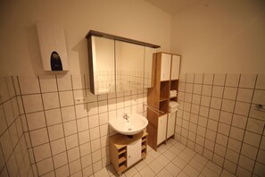 Unclassified image, 3 of 23, button