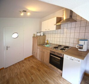 Unclassified image, 2 of 23, button