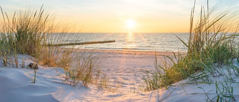 Una spiaggia nelle vicinanze