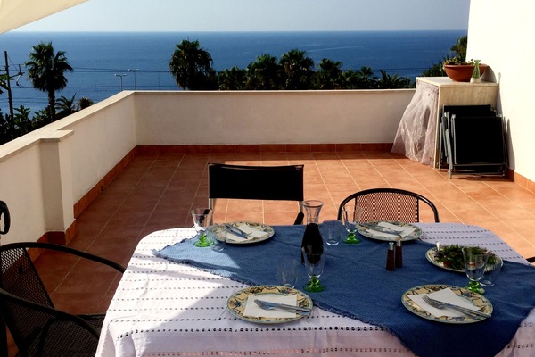 Dinner auf der Terrasse von CASA BIANCA