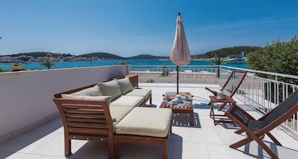 3 huoneen majoitus Rogoznica