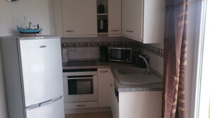 Refrigerador, microondas, horno y lavavajillas