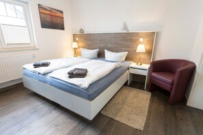 2 Schlafzimmer, Reisekinderbett, WLAN, Bettwäsche