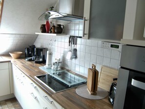 Køleskab, mikrobølgeovn, ovn, opvaskemaskine