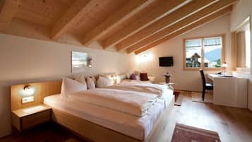 1 bedroom, in-room safe, WiFi, bed sheets