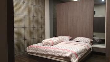 Villa | 4 bedrooms, premium bedding, pillowtop beds, desk