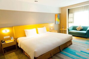 Standard Room, 1 King Bed (Extra Floor Space)