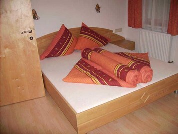 Ferienwohnung 1 - 1. Schlafzimmer