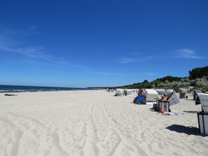 Unclassified image, 5 of 16, button