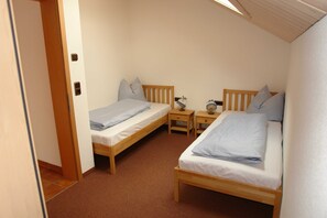 2 bedrooms, WiFi, bed sheets