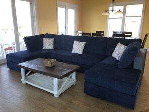 Smart TV, fireplace, DVD player, books