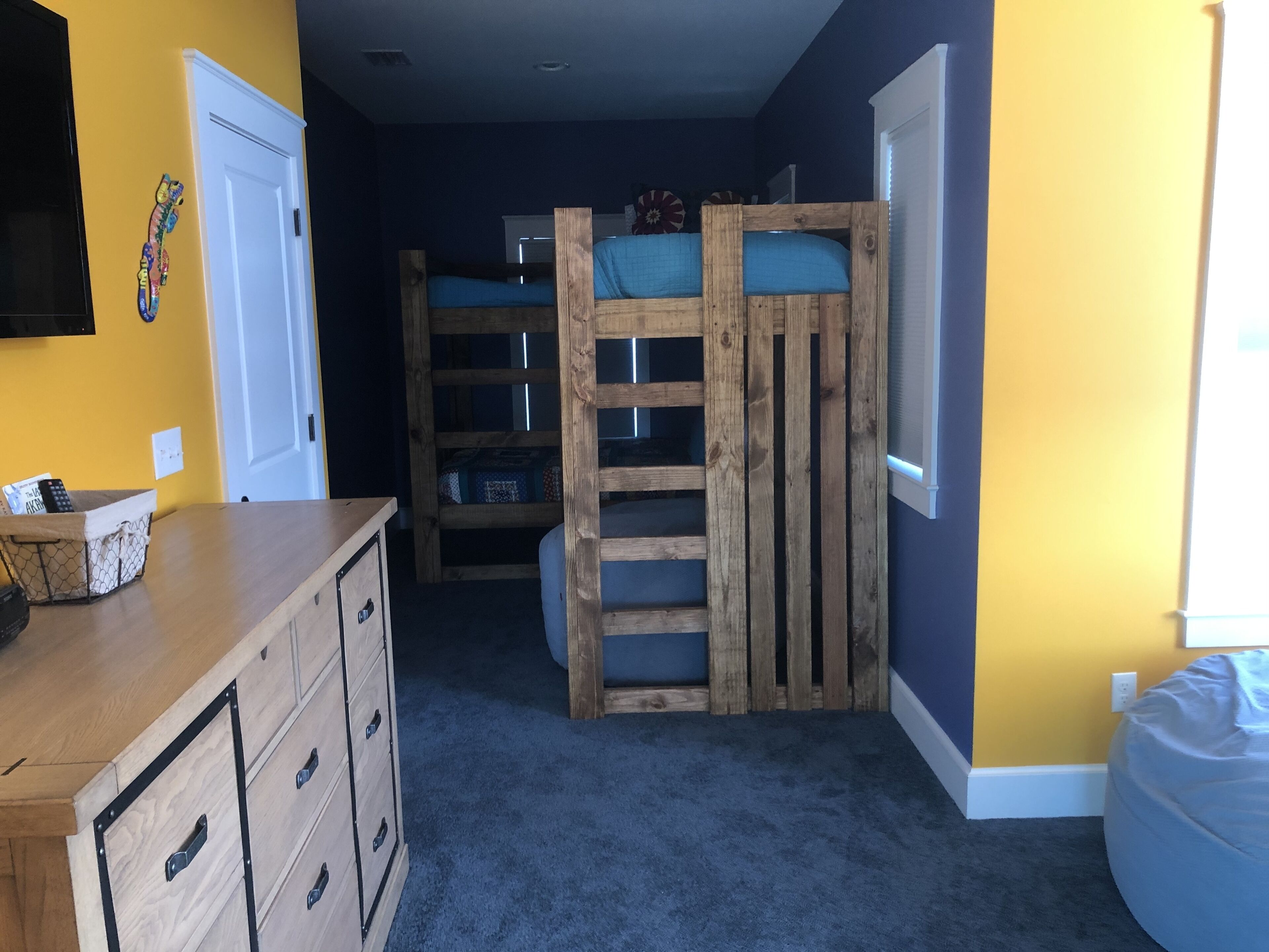 4 soverom, wi-fi (inkludert) og sengetøy