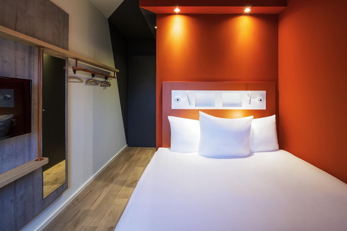 Double Room, 1 Double Bed | Hypo-allergenic bedding, desk, laptop workspace, soundproofing