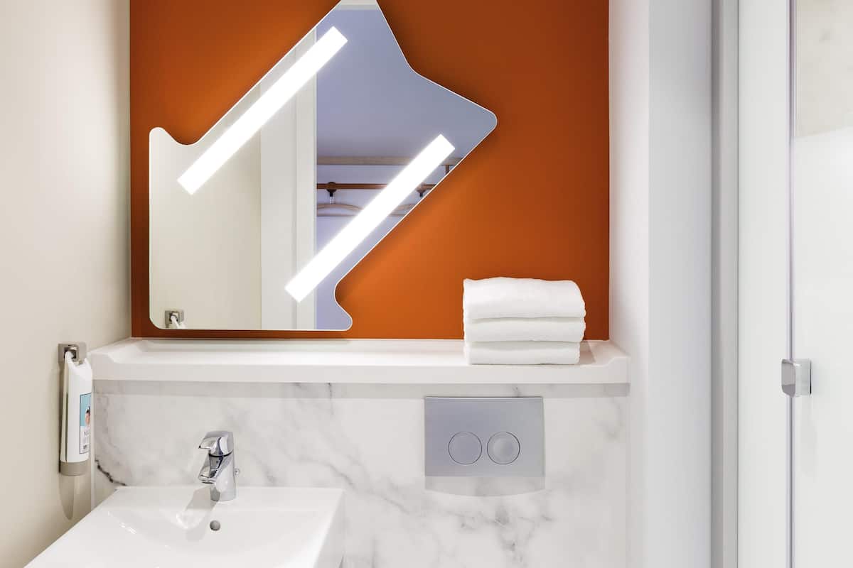 hypo-allergenic bedding, desk, laptop workspace, soundproofing