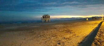 Comfortable air-conditioned house near the sea