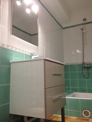Douche, papier toilette