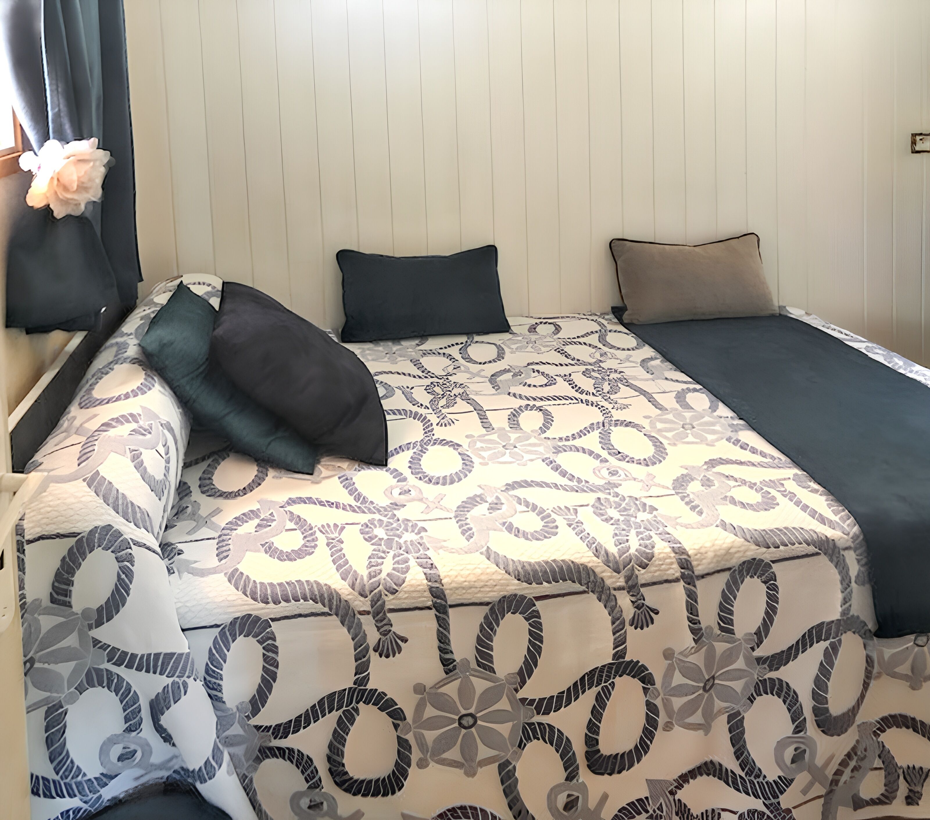 2 chambres, fer et planche à repasser, accès Internet