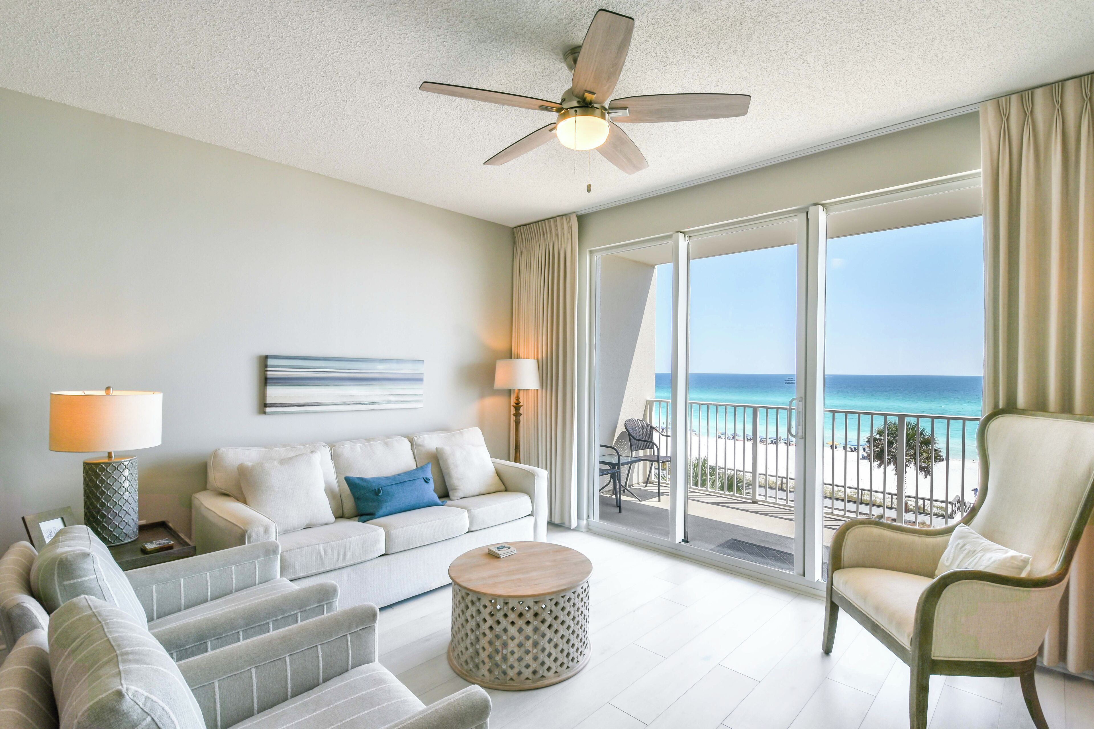 Elegant beachfront condo w/extended private balcony! 🐚