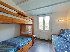 2 bedrooms