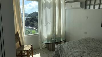 2 bedrooms, WiFi, bed sheets, wheelchair access