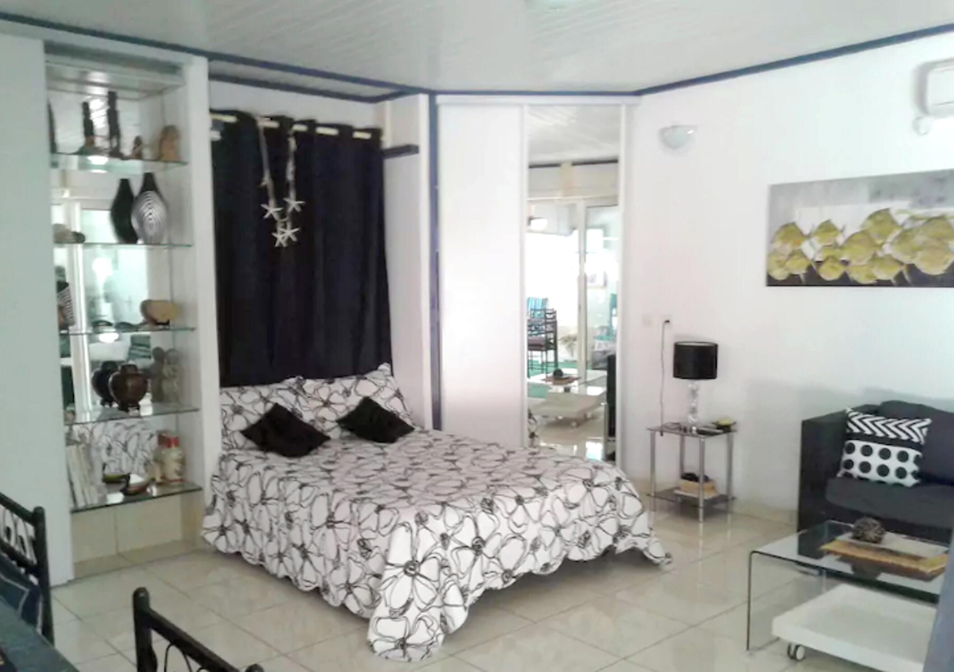 1 soveværelse, strygejern/strygebræt, internetforbindelse