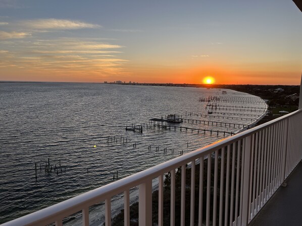 Property grounds - Harbour Pointe Luxury Condo-4 Bedrooms, 3 Baths..Incredible Views! (Pensacola)
