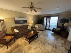 Smart TV - Harbour Pointe Luxury Condo-4 Bedrooms, 3 Baths..Incredible Views! (Pensacola)