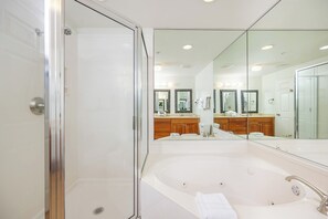 Hair dryer - 3 BR 3 BA @ Phoenix On The Bay (Orange Beach)
