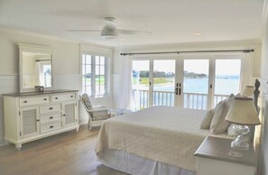 4 bedrooms, iron/ironing board, travel crib, free WiFi