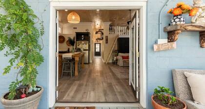 Chateau Royale, 5 STARS Havin Fun On Da Bayou, Downtown, 2BRM-2BATH+LOFT & Huge Deck! Pet Friendly!