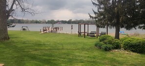 Property grounds - Beautiful Lake Home in a quiet relaxing setting.  Access to paddle boats.  (Warsaw)
