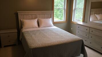 5 bedrooms, WiFi, bed sheets