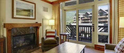 Smart TV, fireplace, stereo