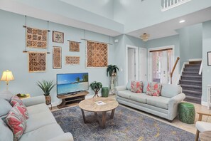 TV, DVD player, books, stereo