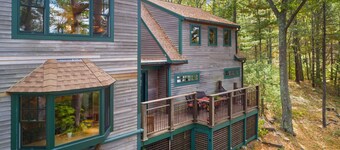 600' of Waterfront Chauncey Creek House, fenced yard, office, walk to the beach